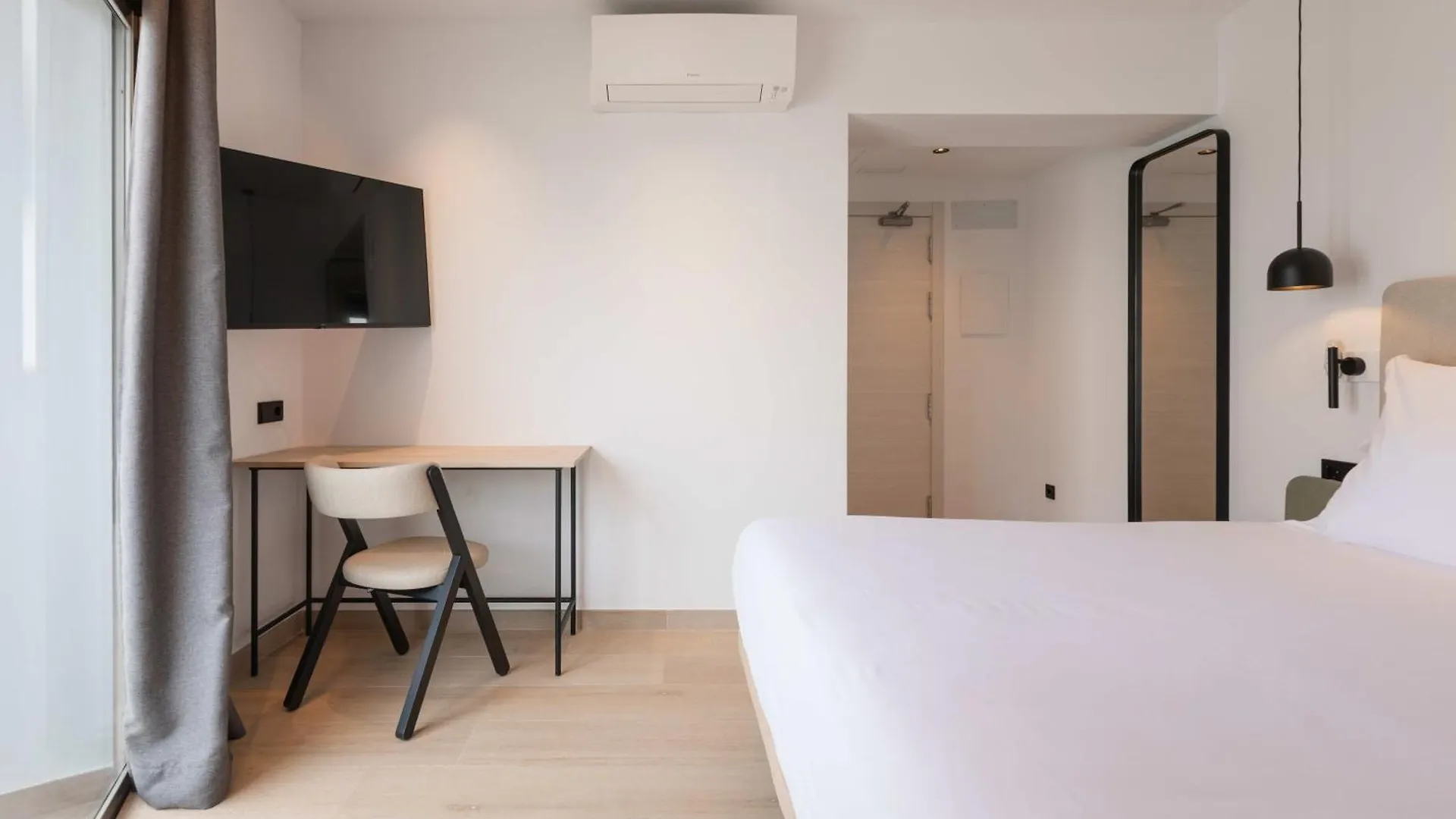 Hostal Mari Sant Antoni de Portmany İspanya