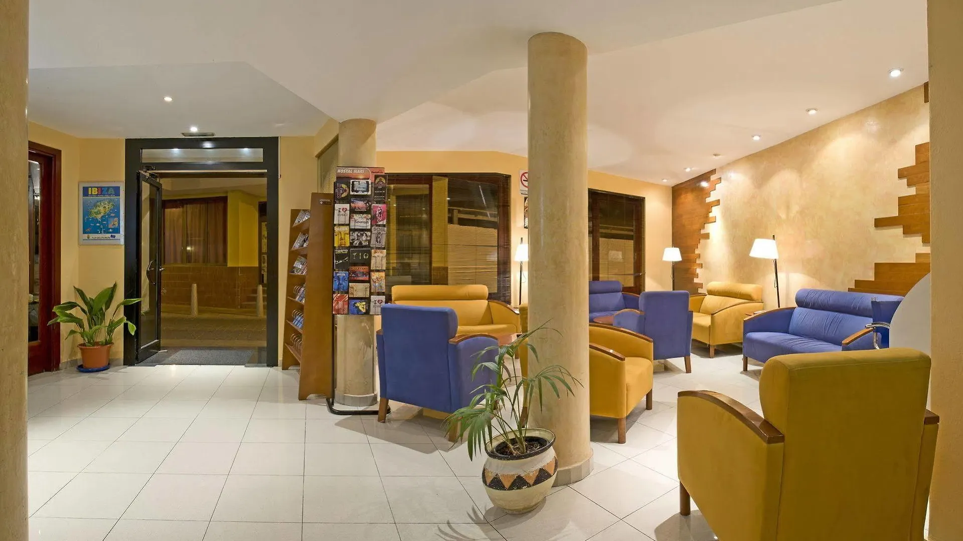 Hostal Mari Sant Antoni de Portmany 2*,